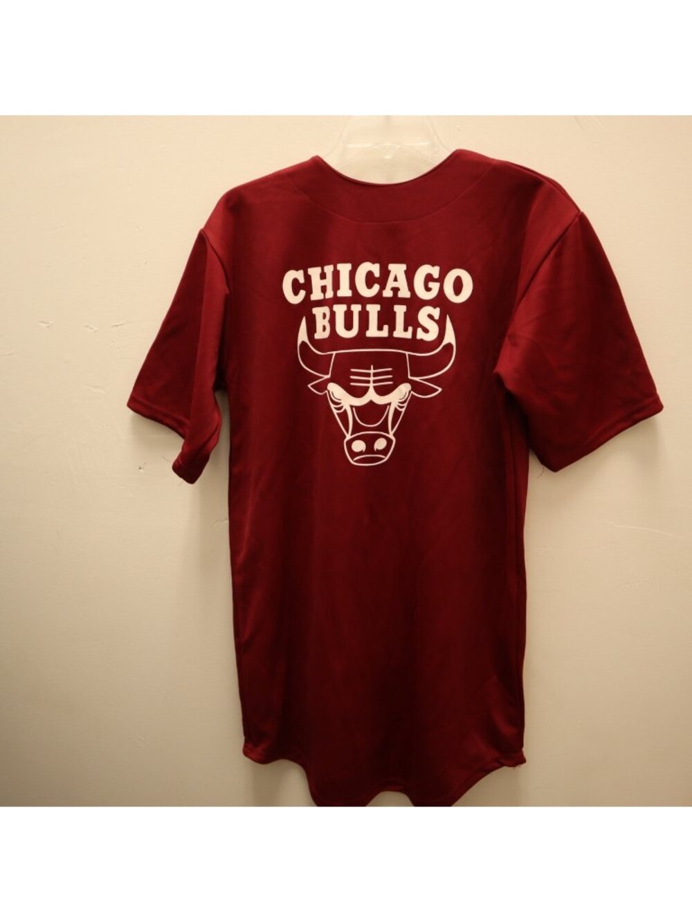 K-288 Chicago Bulls Maroon Button-Up Jersey Shirt Short Sleeve Medium